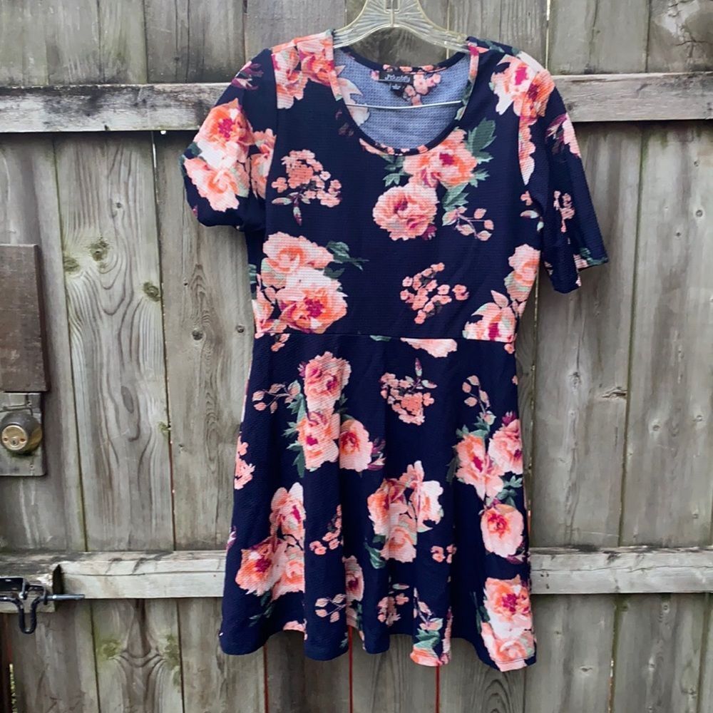 J for Justify floral dress sz. L